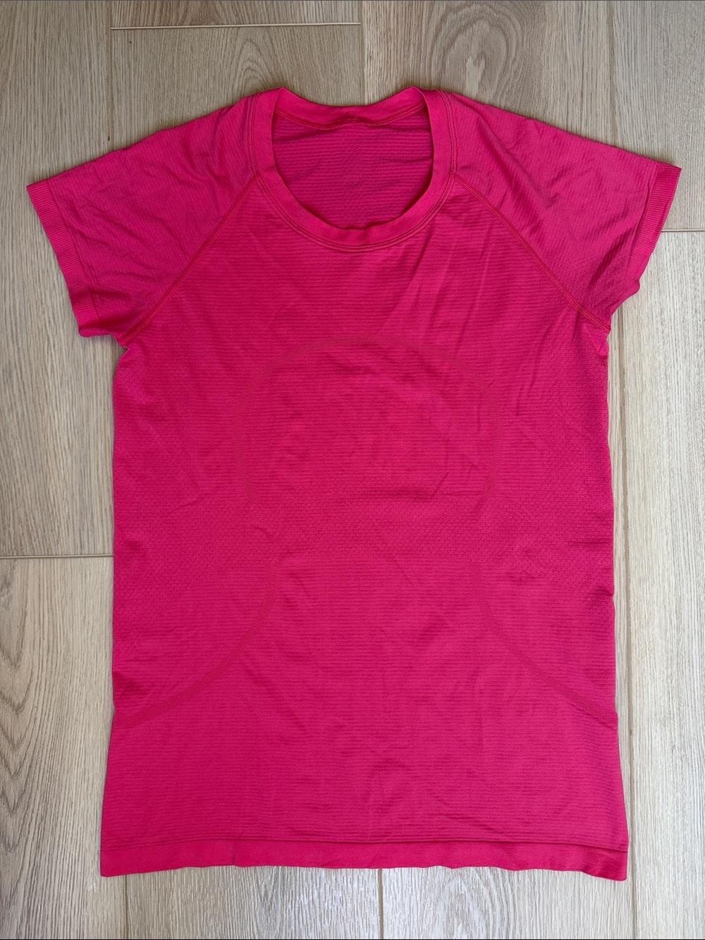 Lululemon Hot Pink Swiftly Tech Short Sleeve 2.0 Tee Neon Athleisure Size 10